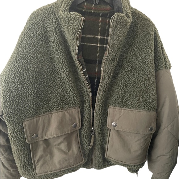 AMERICAN EAGLE | Women’s Multicolor/Green Reversible Sherpa Zip Up Coat Size S - Picture 6 of 11